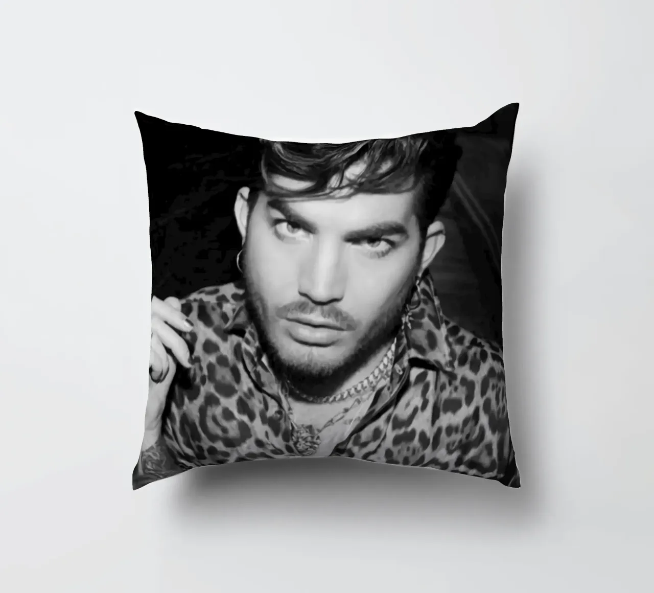 Lo sguardo di Adam Lambert cuscino da HUMMERSONIC