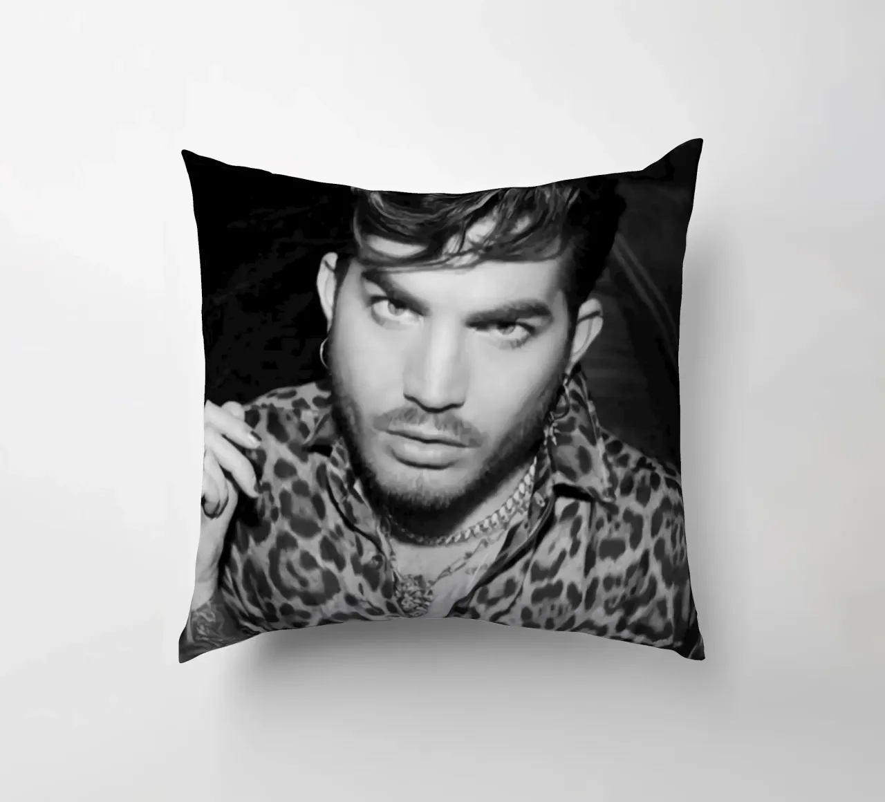 Lo sguardo di Adam Lambert cuscino da HUMMERSONIC