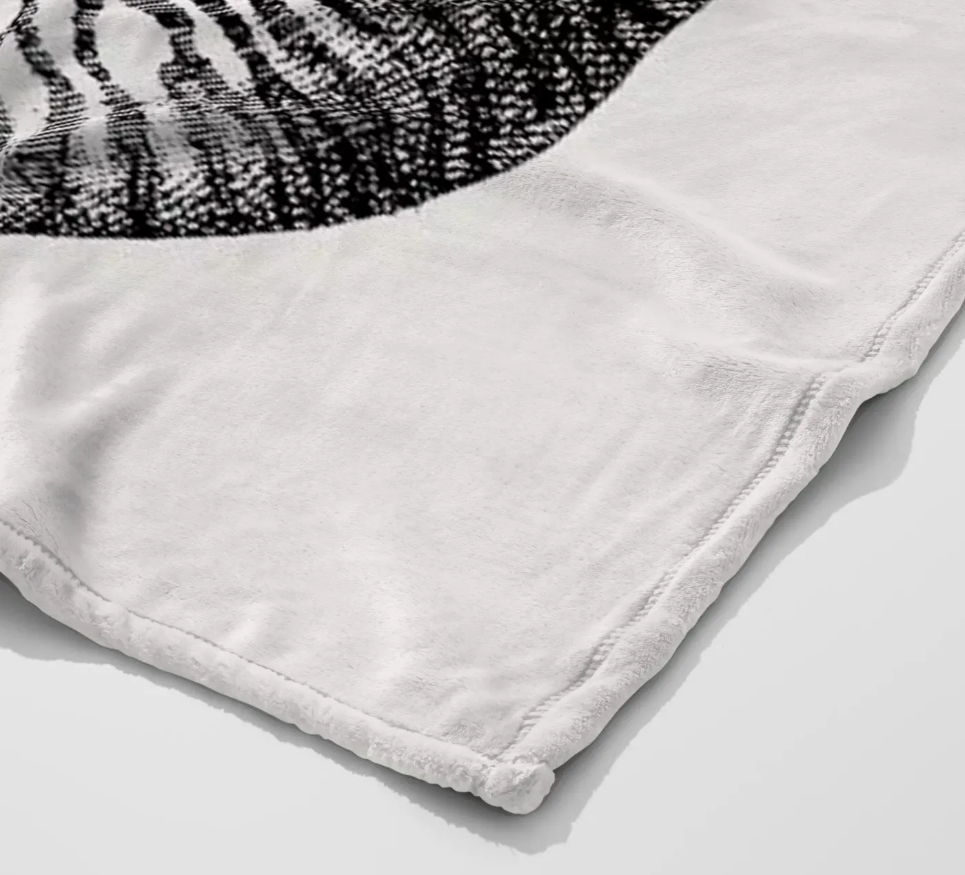 Nautilus Shell Fleecedecke von Flora & Fauna