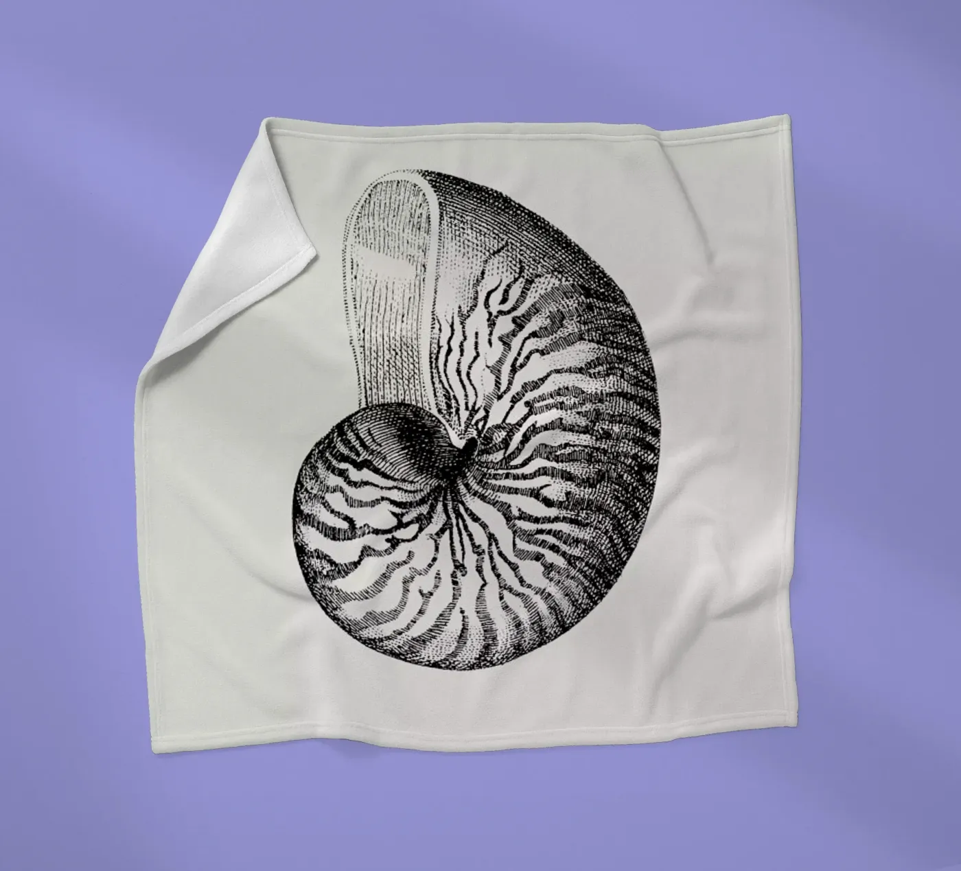 Nautilus Shell Fleecedecke von Flora & Fauna