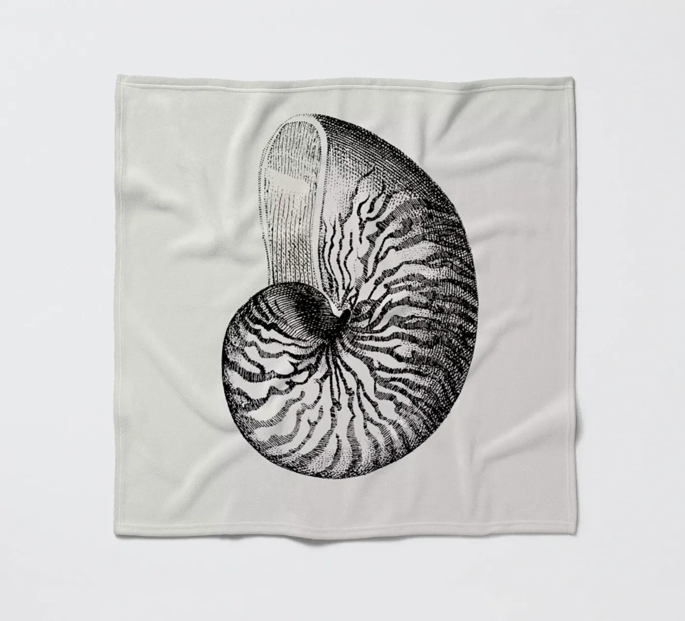 Nautilus Shell Fleecedecke von Flora & Fauna
