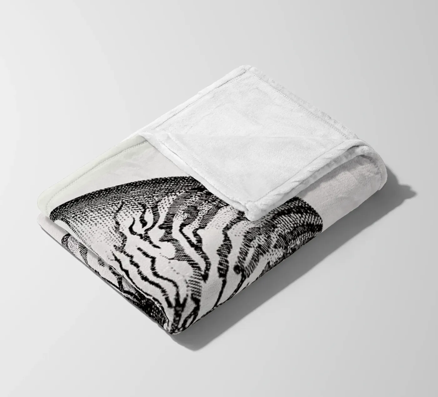 Nautilus Shell Fleecedecke von Flora & Fauna