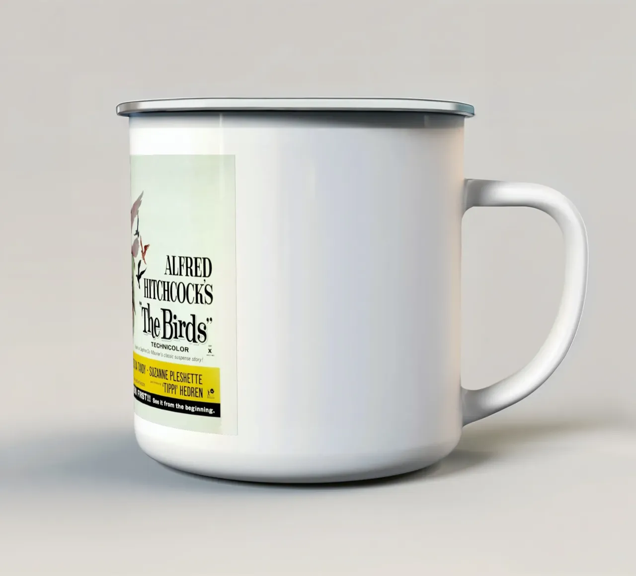 Alfred Hitchcock ‘The Birds’ Retro Movie Poster tazza in smalto da Gallery Print and Art Limited