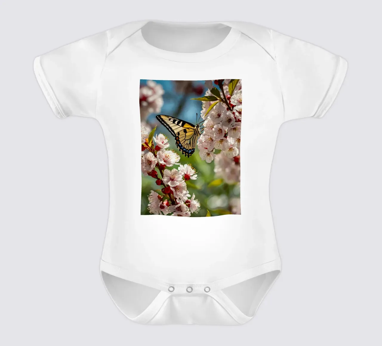 Una farfalla si posa delicatamente sui fiori sbocciati body neonato maniche corte da DesignDoodle