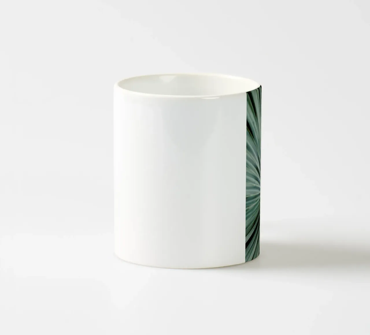 Spiral Palm tazza in ceramica da Flora & Fauna