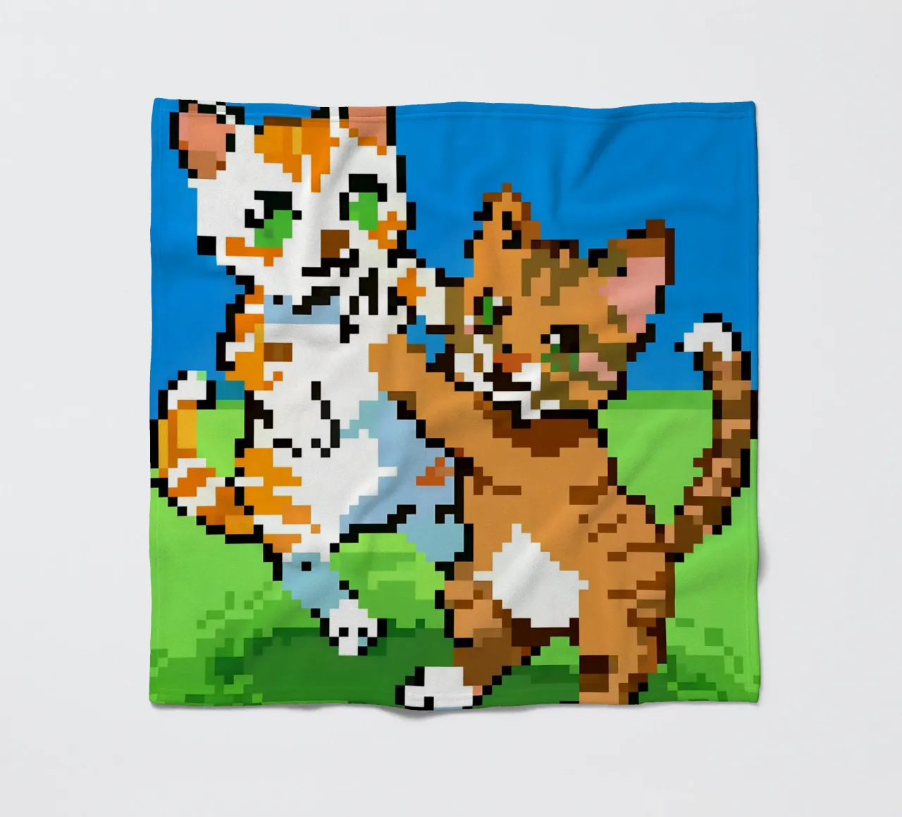 Due gatti che giocano coperta in pile da DOG AND CAT