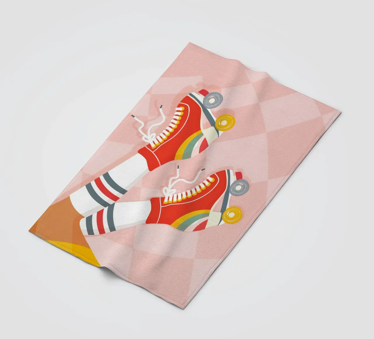 Pattini a rotelle retrò con posa a gambe in su su Groovy Checks coperta in pile da Dominique Vari