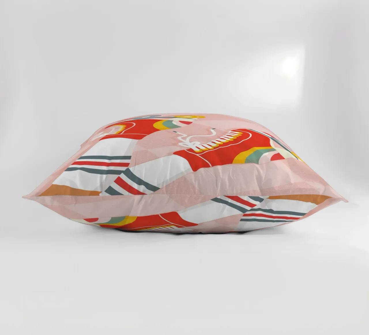 Pattini a rotelle retrò con posa a gambe in su su Groovy Checks cuscino da Dominique Vari