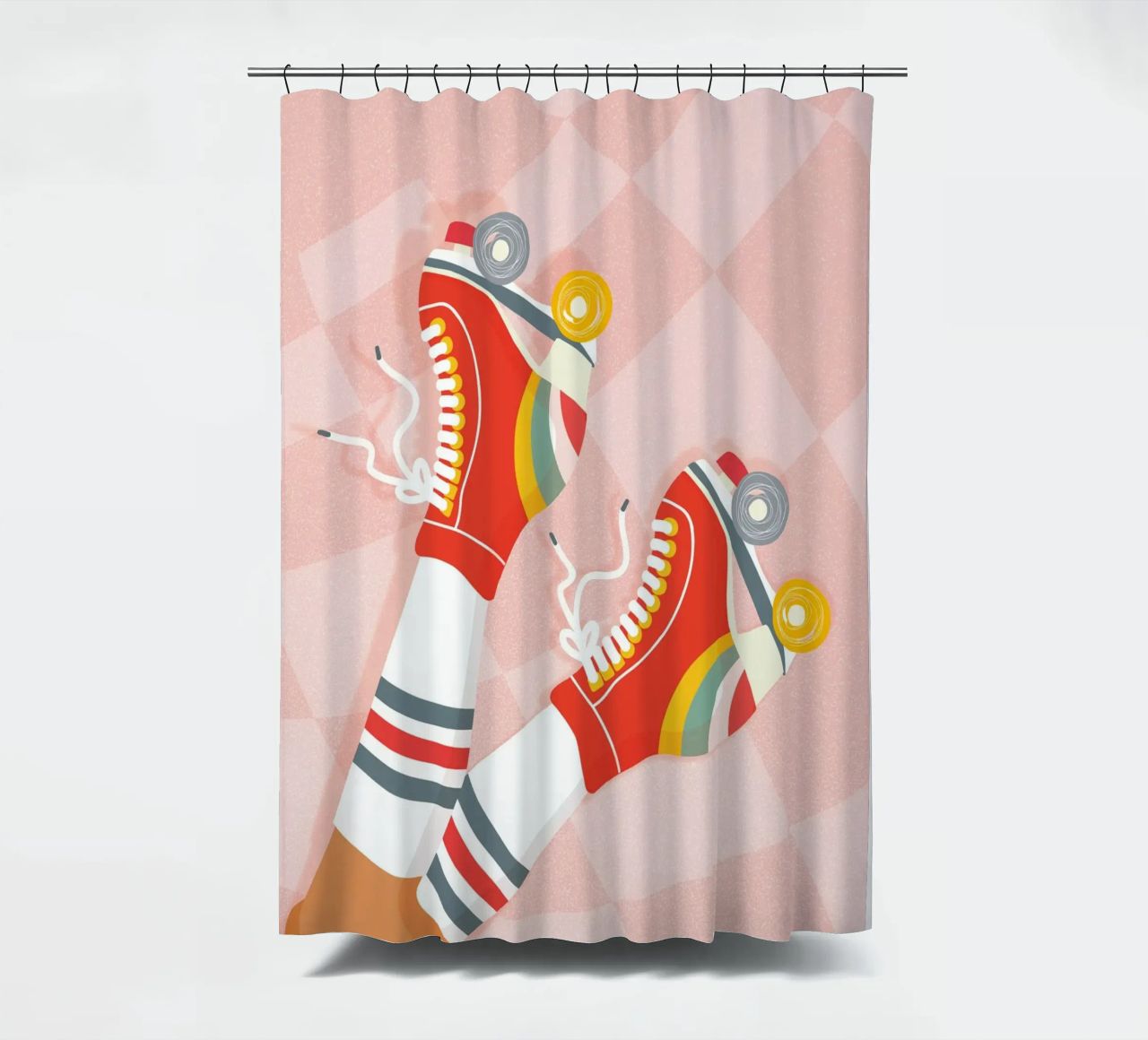 Pattini a rotelle retrò con posa a gambe in su su Groovy Checks tenda da doccia da Dominique Vari