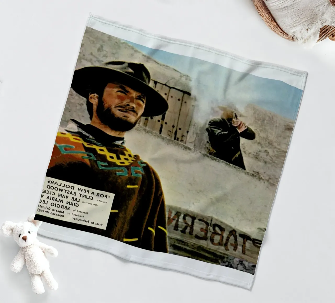 ‘For a Few Dollars More’ Retro Movie Poster coperta in pile da Gallery Print and Art Limited