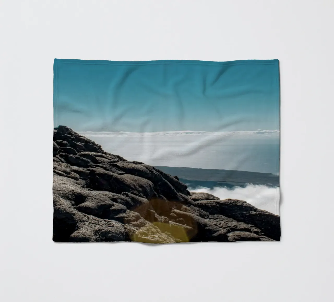 Vulkanische rust fleecedeken van Léa Lefebvre Photography