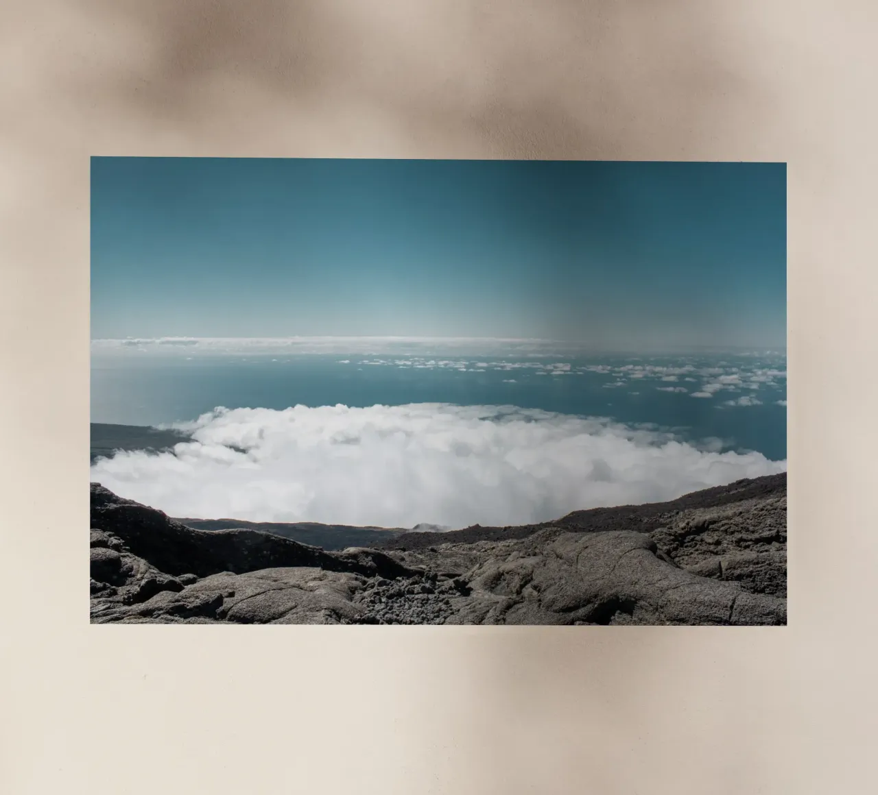 Zwischen Himmel und Erde Backlit Folie von Léa Lefebvre Photography