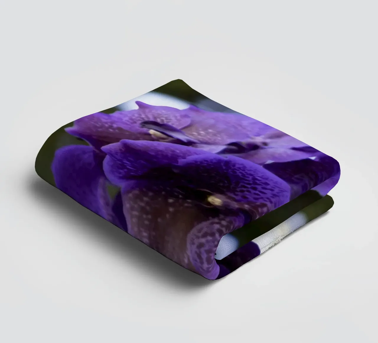 Orchidea viola asciugamano da bagno da Léa Lefebvre Photography