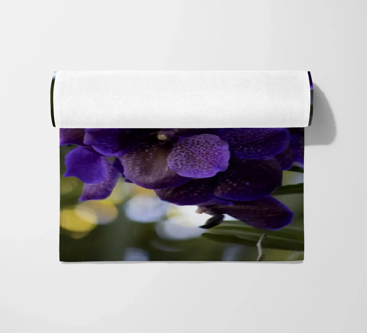 Orchidea viola telo mare da Léa Lefebvre Photography