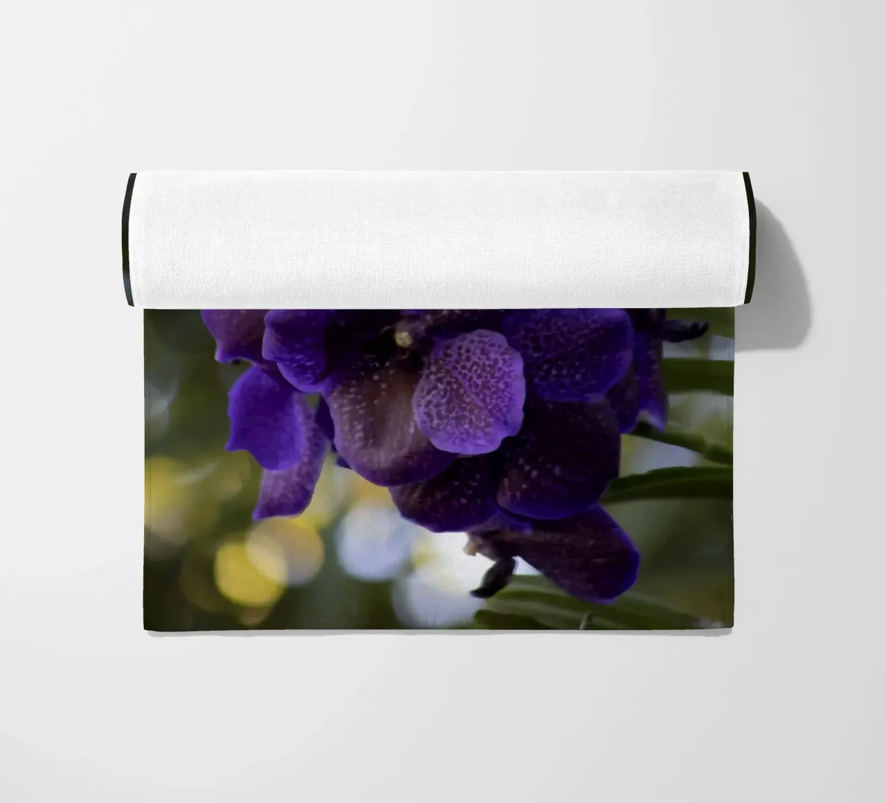 Orchidea viola telo mare da Léa Lefebvre Photography