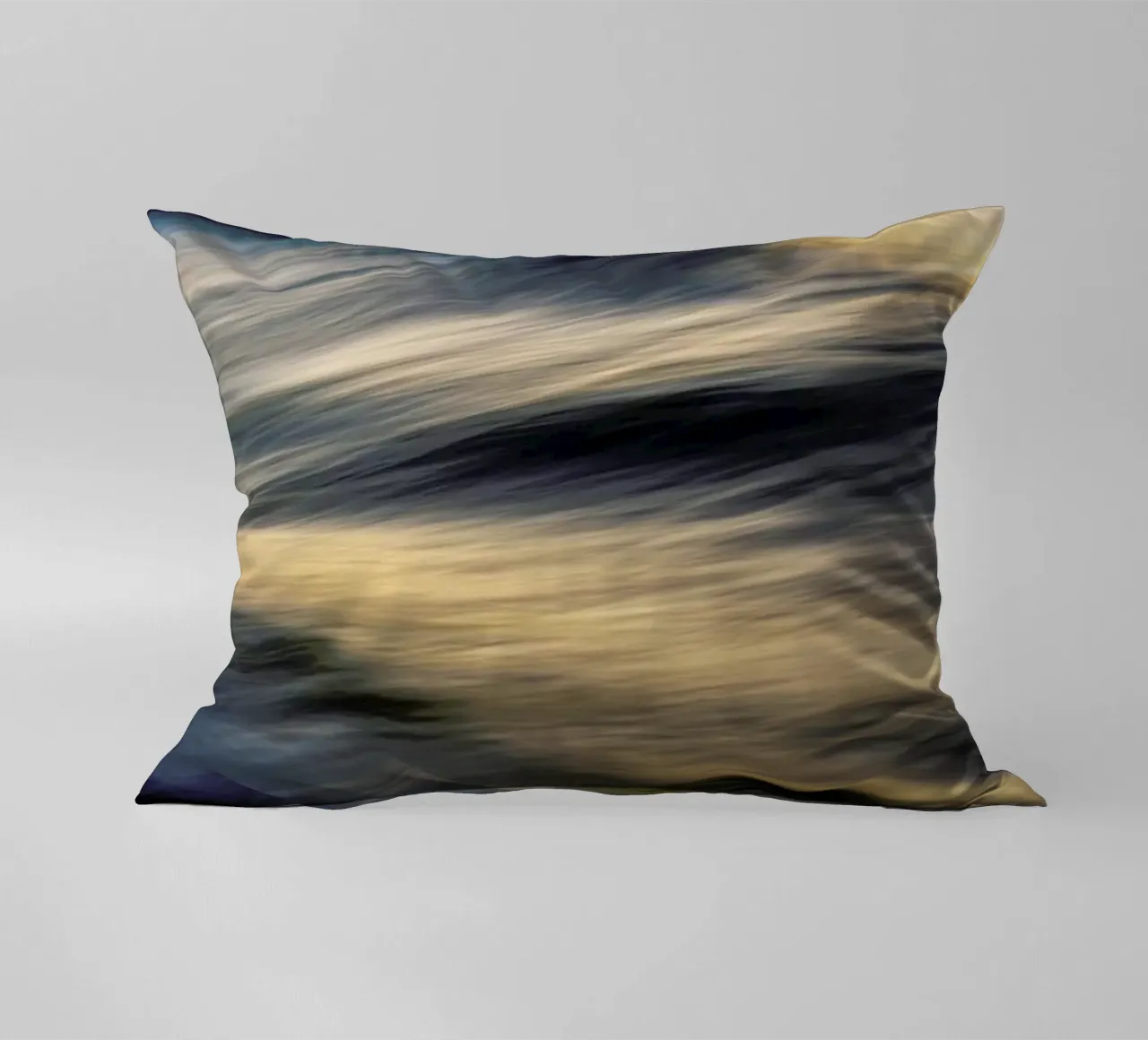 The Uniqueness Of Waves Xxiv cuscino da Tal Paz-Fridman