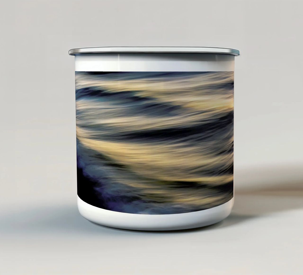 The Uniqueness Of Waves Xxiv tazza in smalto da Tal Paz-Fridman