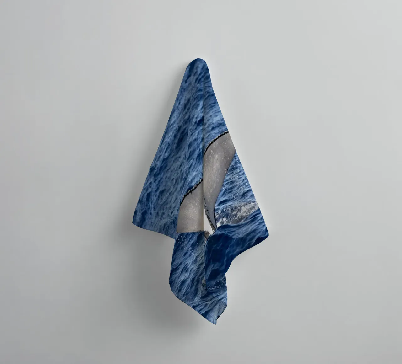 Coda di balena asciugamano da bagno da Léa Lefebvre Photography