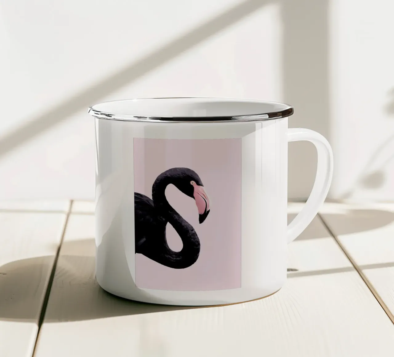 Black Flamingo tazza in smalto da Paul Fuentes Design