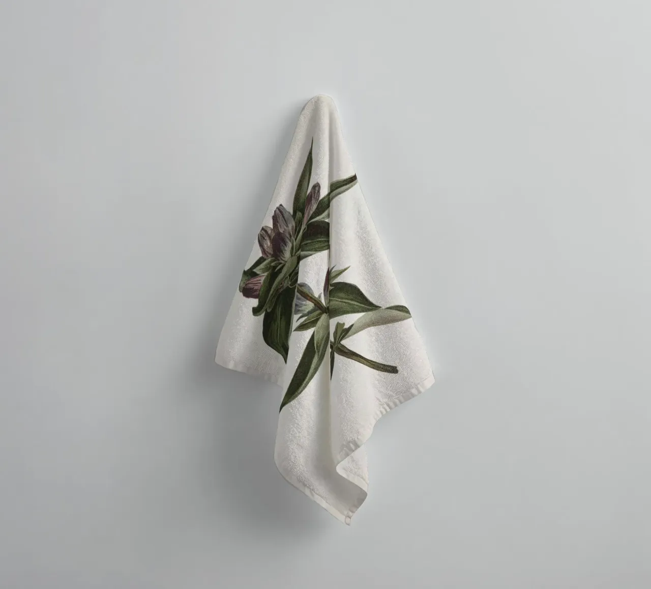 Vintage Curtis 1 Gentian asciugamano da bagno da Vintage Print Collection