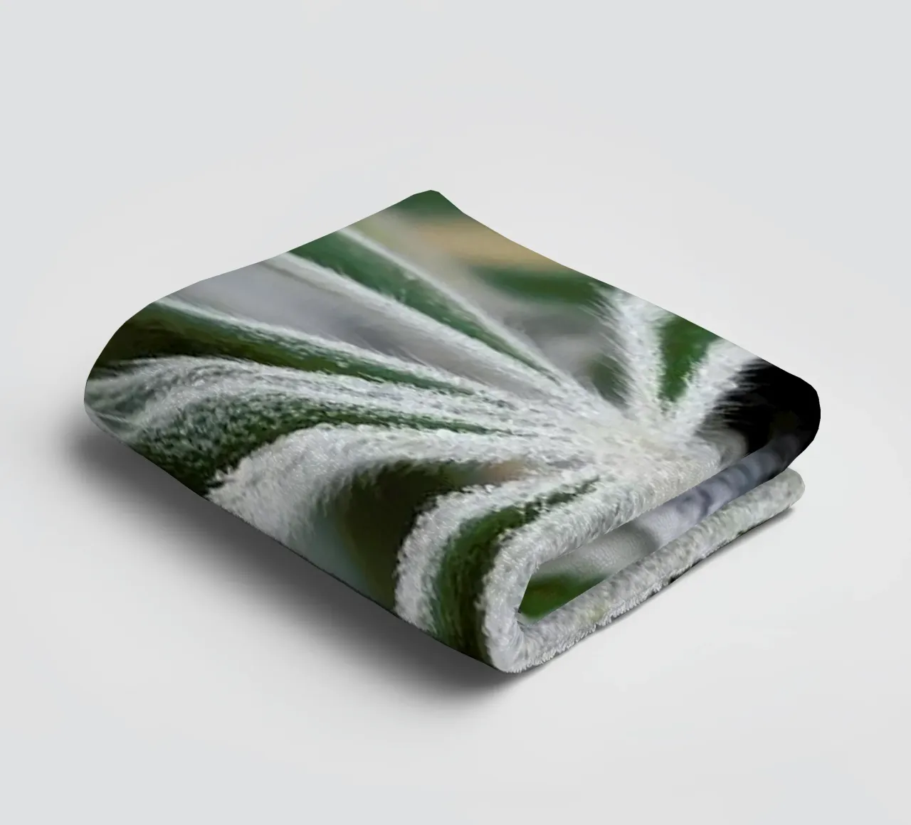 Blue Lupine #7 asciugamano da bagno da Tal Paz-Fridman