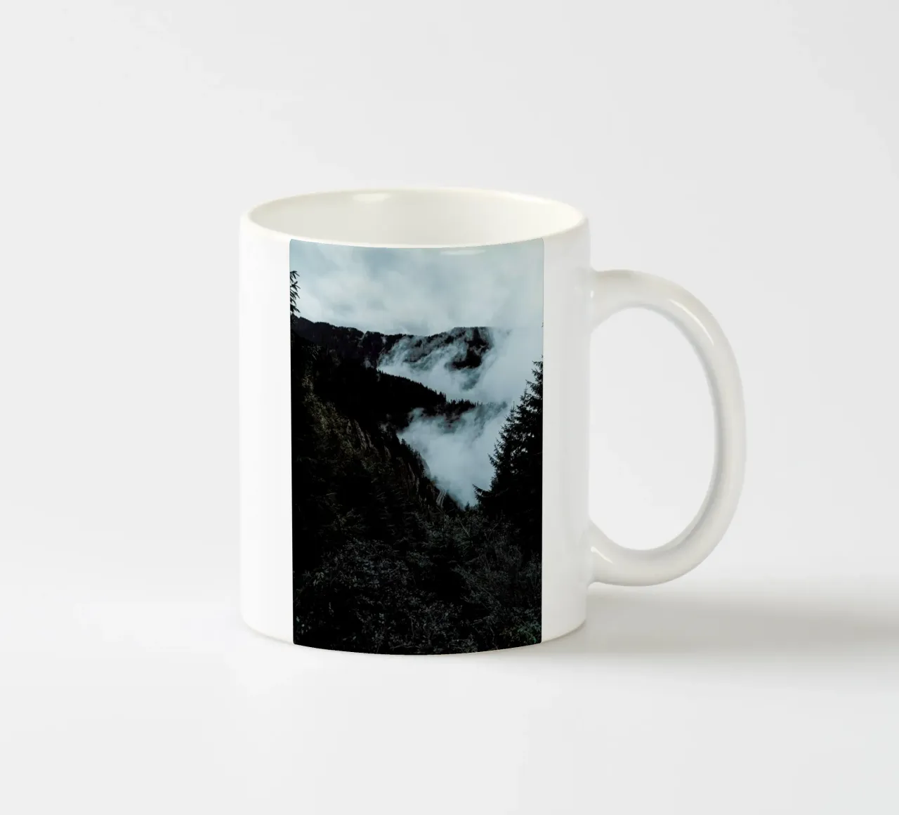 Misty Forest tazza in ceramica da Sebastian Hilgetag