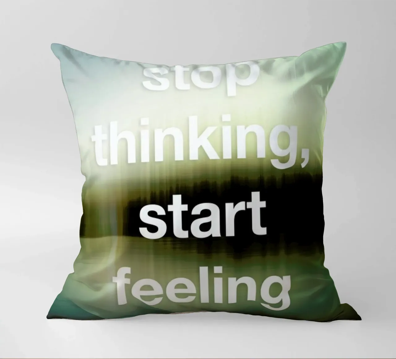 Stop Thinking cuscino da Angelo Cerantola