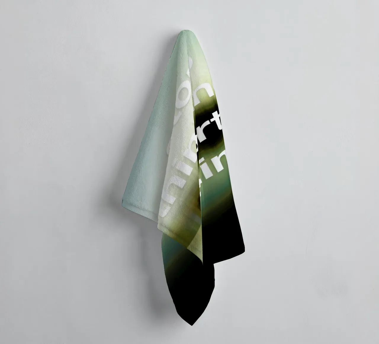 Stop Thinking badhanddoek van Angelo Cerantola