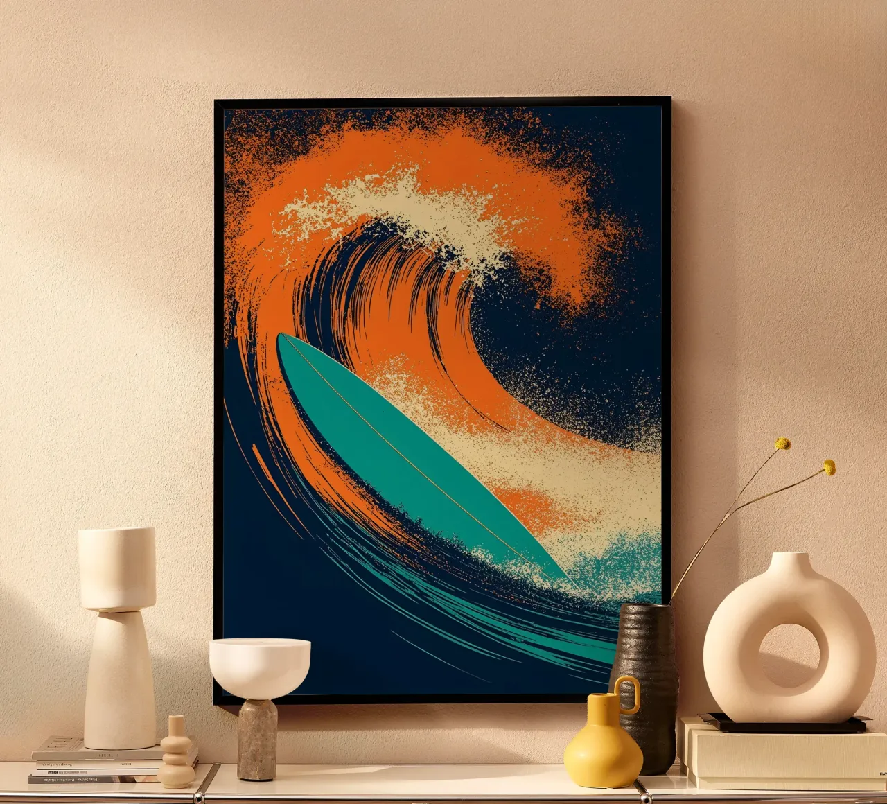 Planche de surf dans une vague - Pop Art poster avec cadre en plastique de ColorCrash Gallery