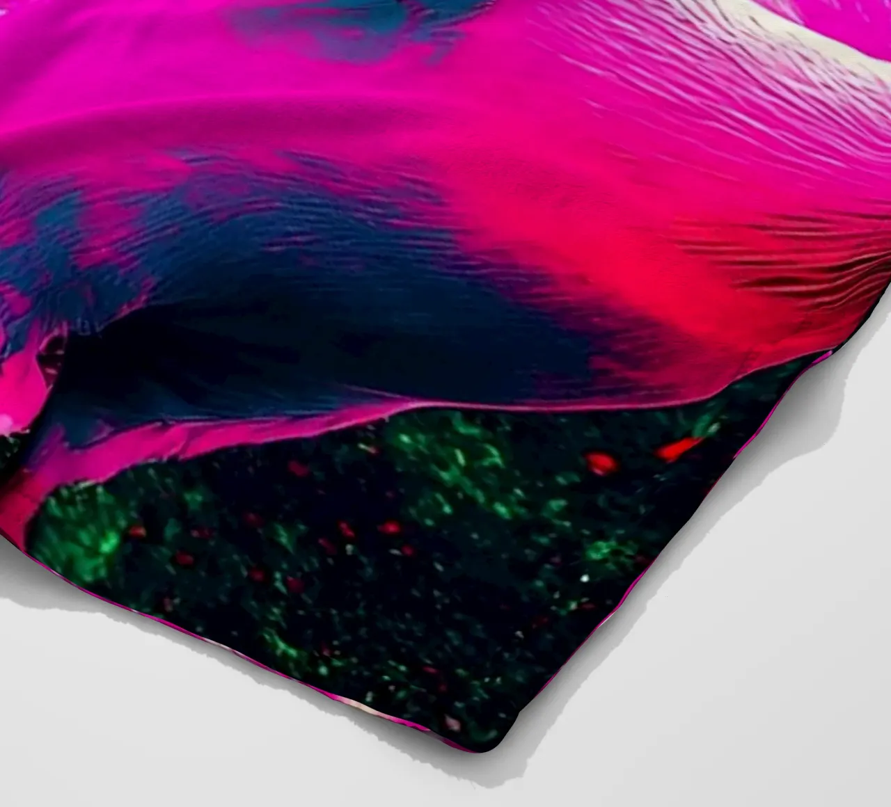 Colomba libera - Pop Art coperta in pile da ColorCrash Gallery