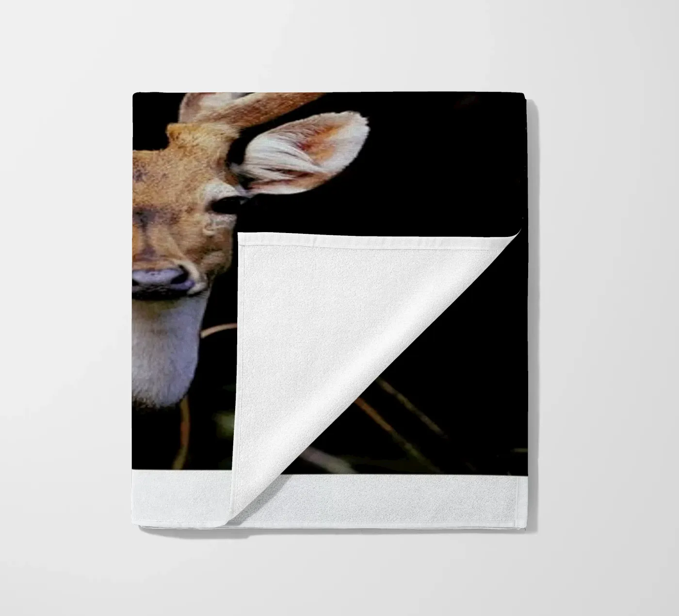 Forest Deer strandhanddoek van Natural Kingdom