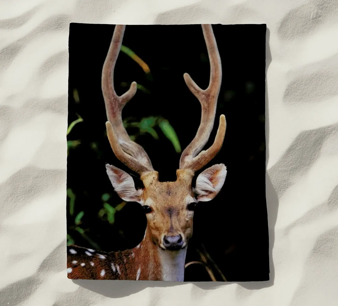 Forest Deer strandhanddoek van Natural Kingdom