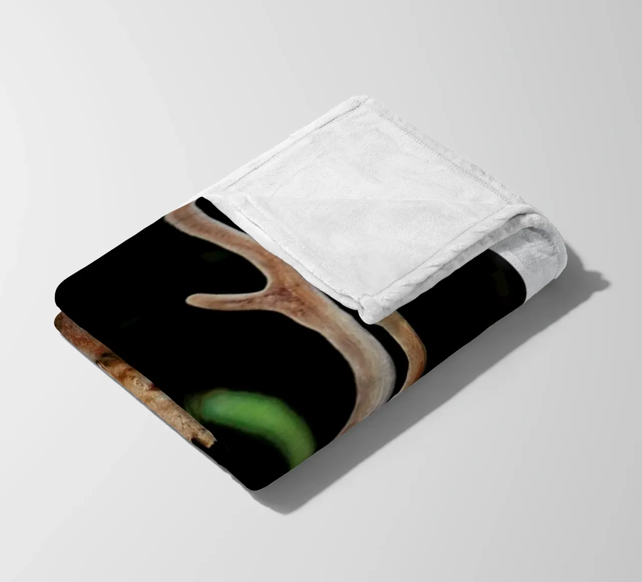 Forest Deer Fleecedecke von Natural Kingdom