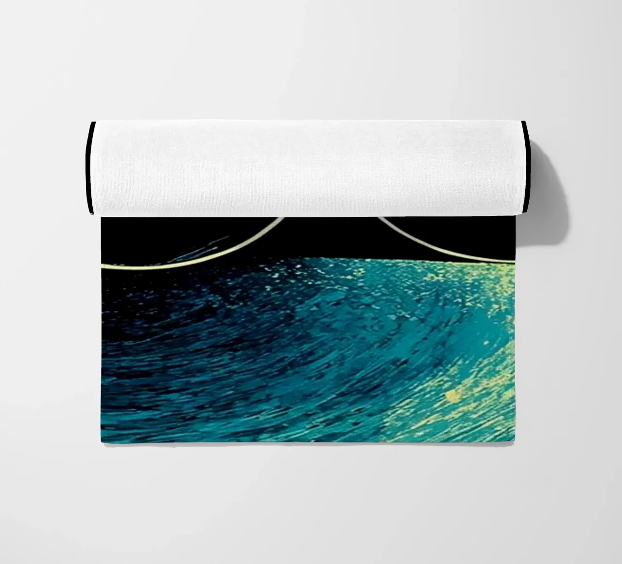 Ruimtetelescopen - Pop Art strandhanddoek van ColorCrash Gallery