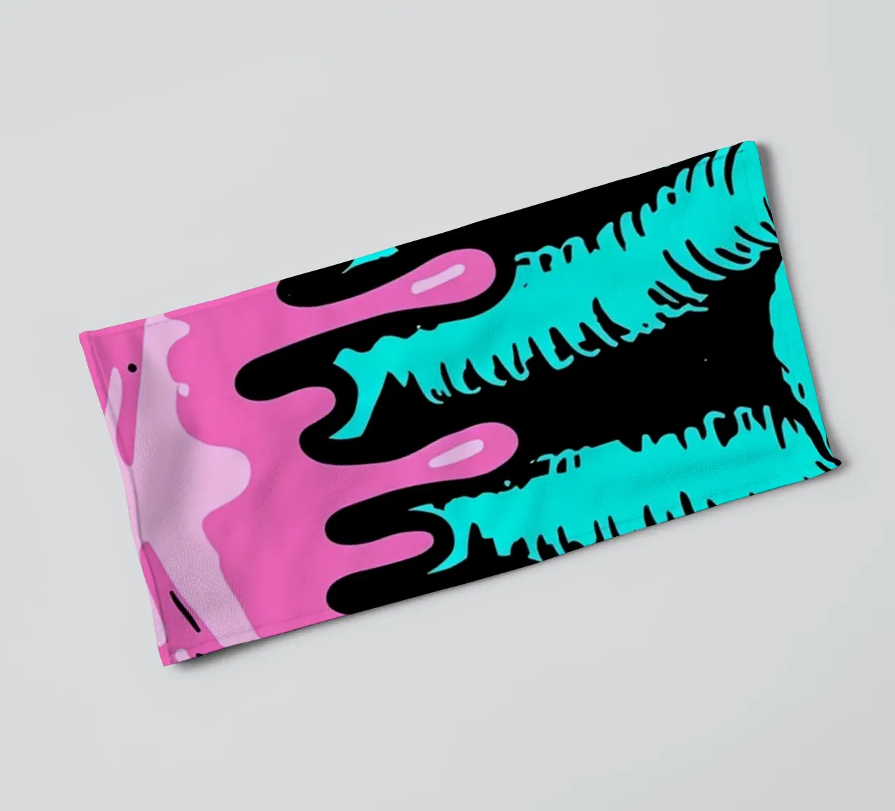 Maschera di gas - Pop Art asciugamano da bagno da ColorCrash Gallery