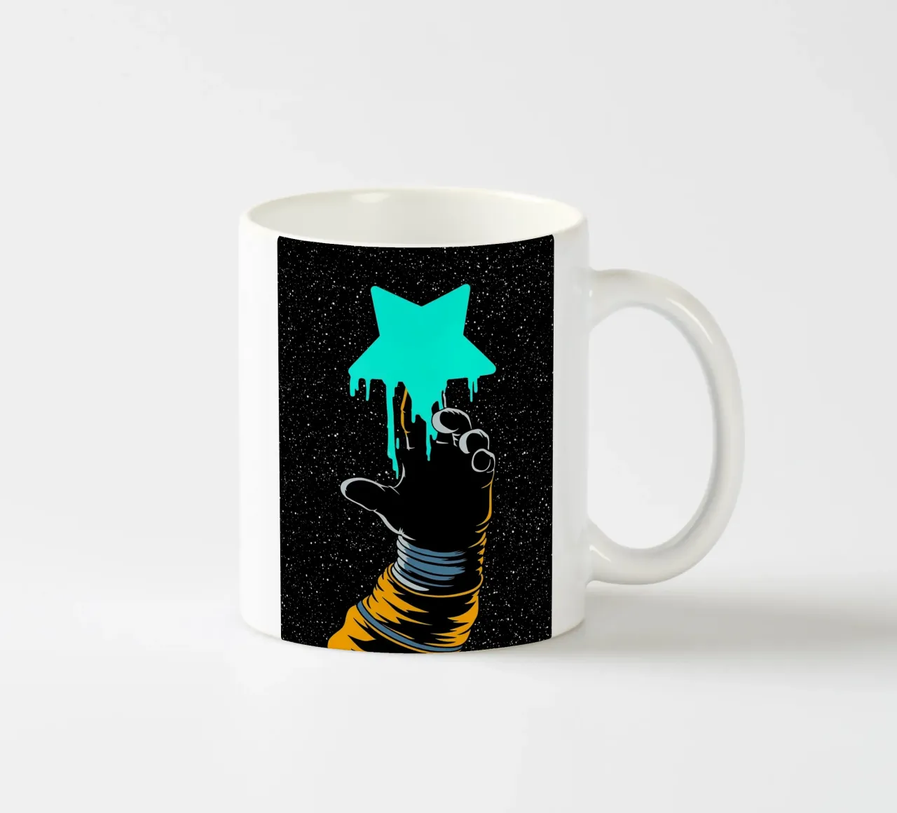 Astronauta che tocca la stella - Pop Art tazza in ceramica da ColorCrash Gallery
