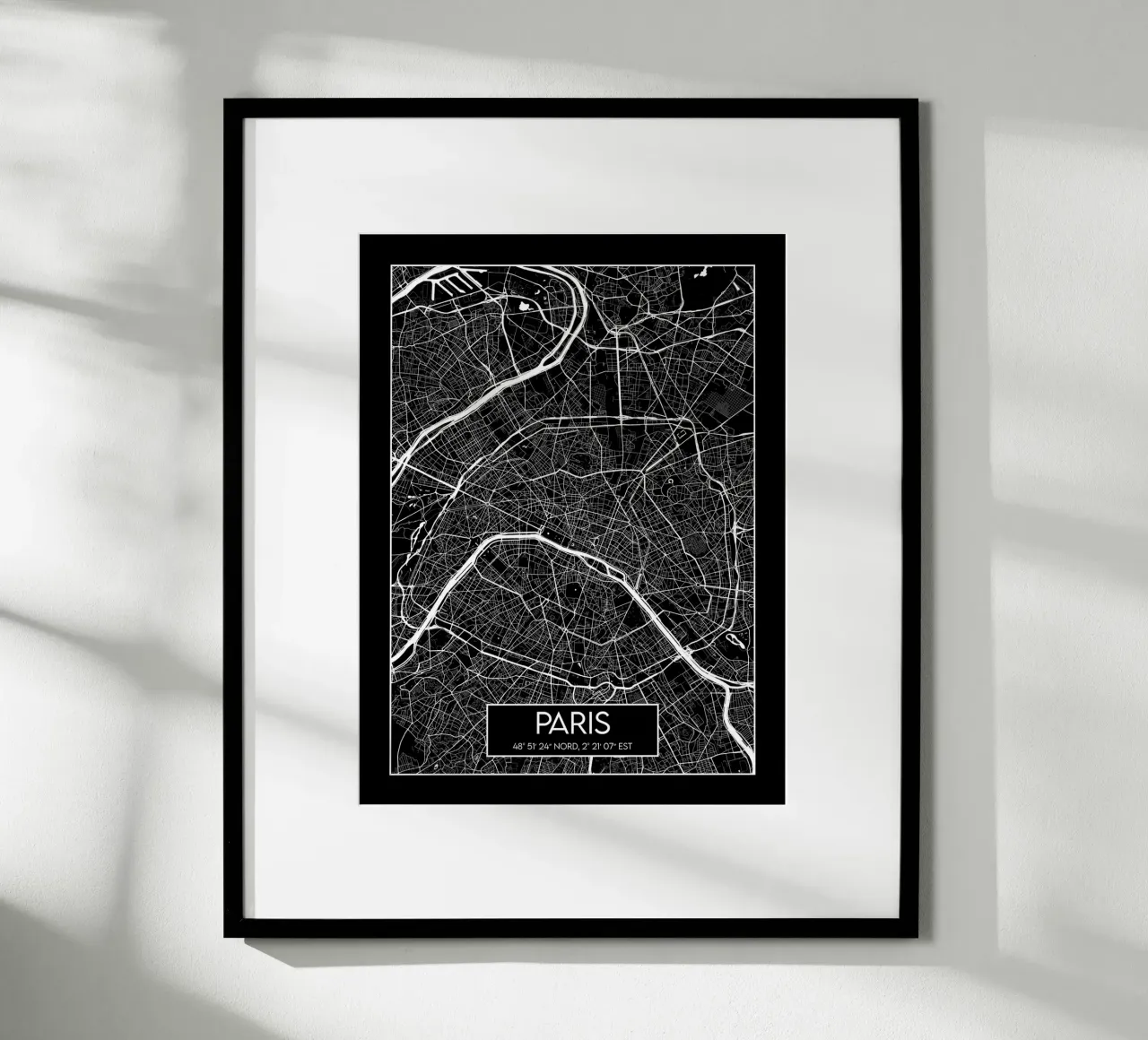 Carta nera Parigi poster con telaio in alluminio da Frame the World