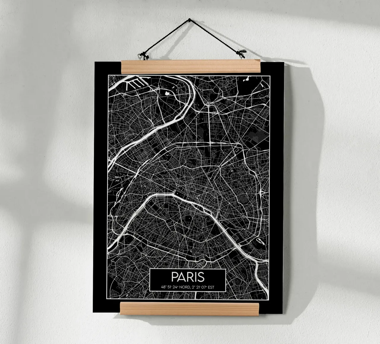 Carta nera Parigi poster con telaio in alluminio da Frame the World