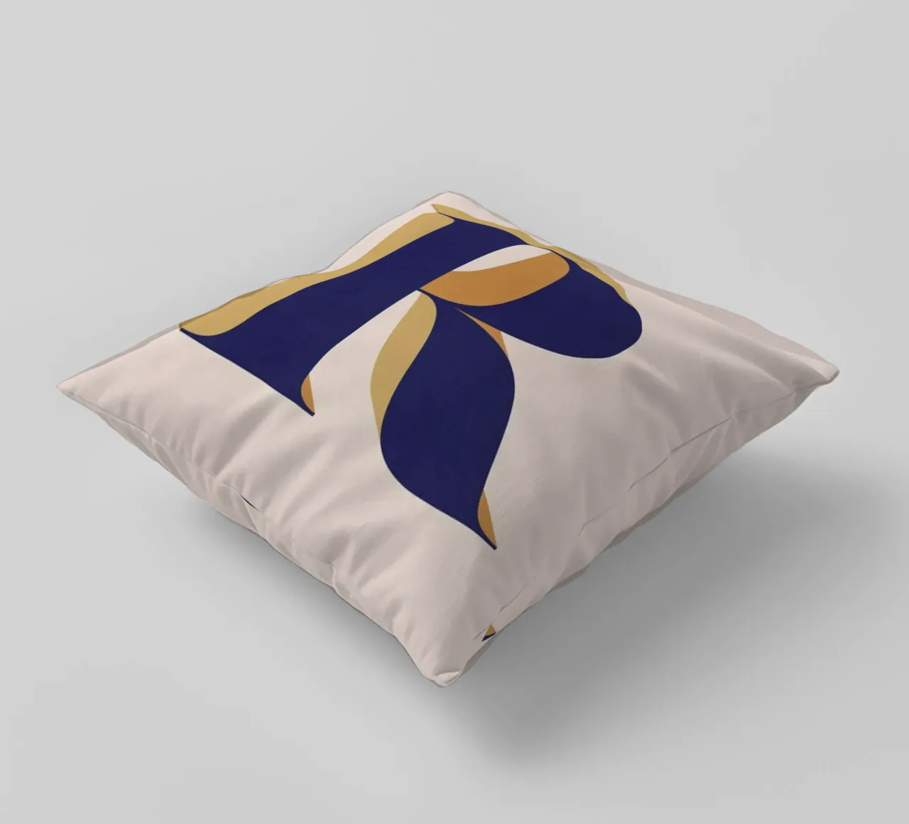 Blue R cuscino da daylight design studio