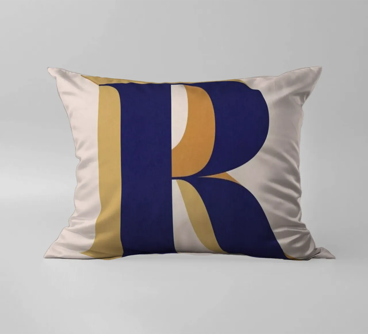 Blue R cuscino da daylight design studio
