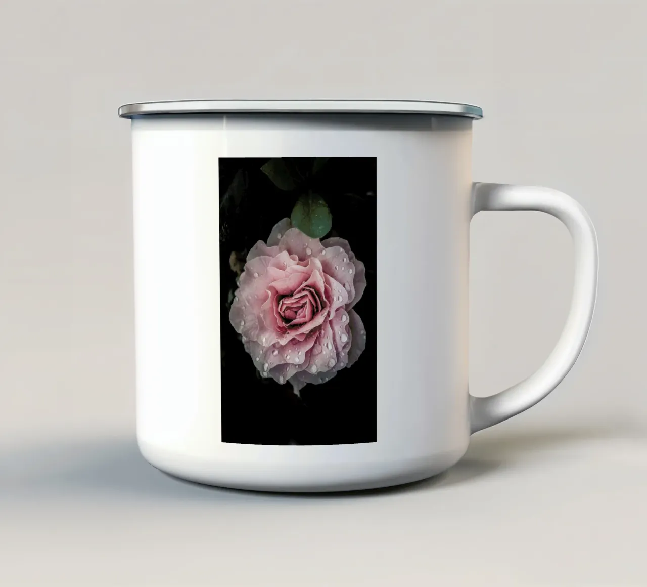 Raindrops on Pink Rose tazza in smalto da Flora & Fauna