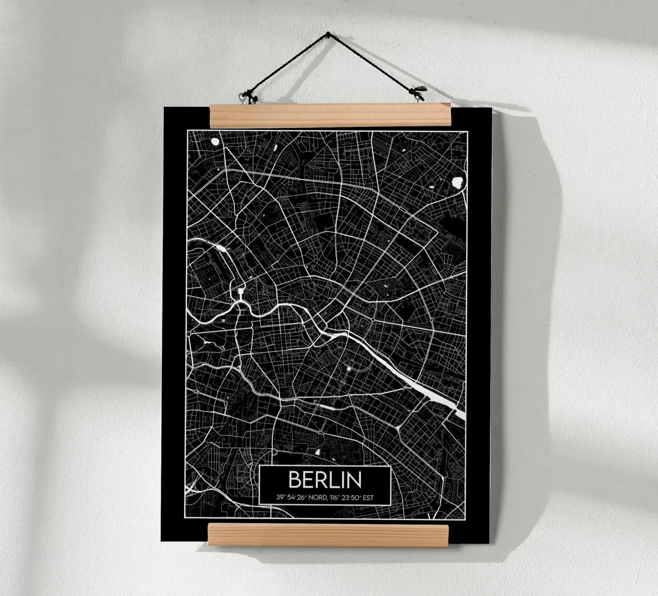Carta nera Berlino poster con telaio in alluminio da Frame the World