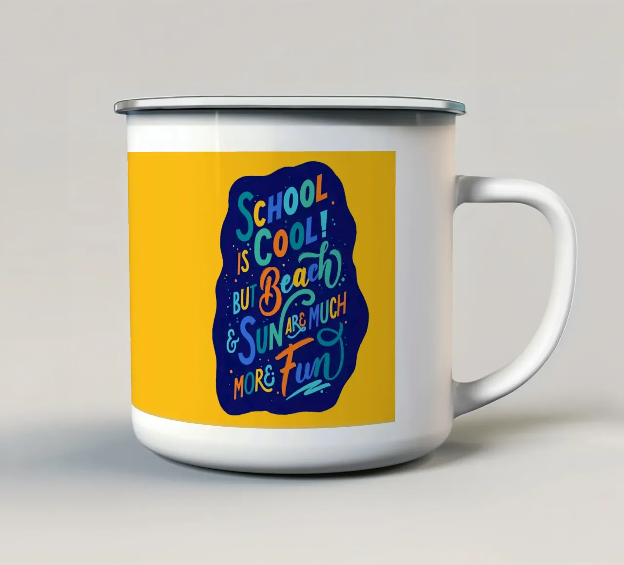 School is Cool. But Beach and Sun are Much More Fun. tazza in smalto da CalliLetters