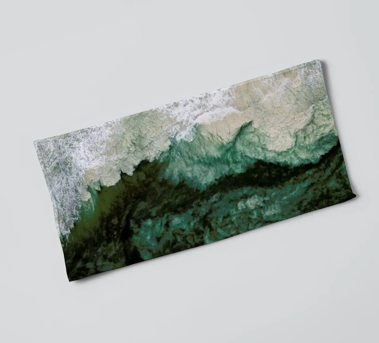 Deep towel by ROBERTO H