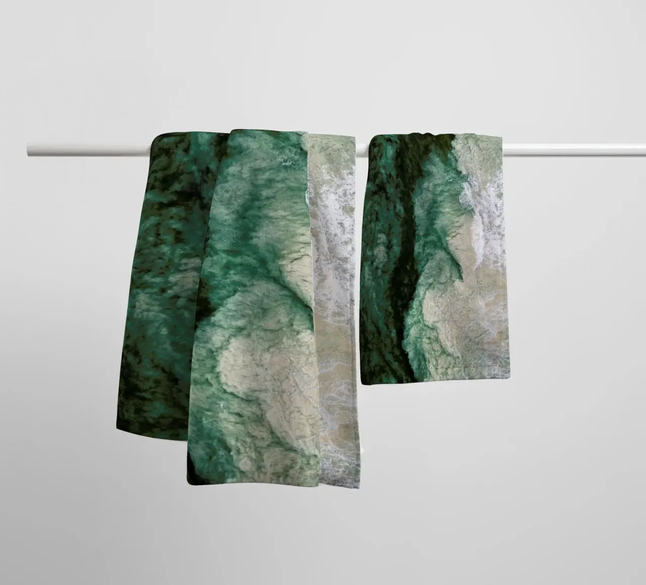 Deep towel by ROBERTO H