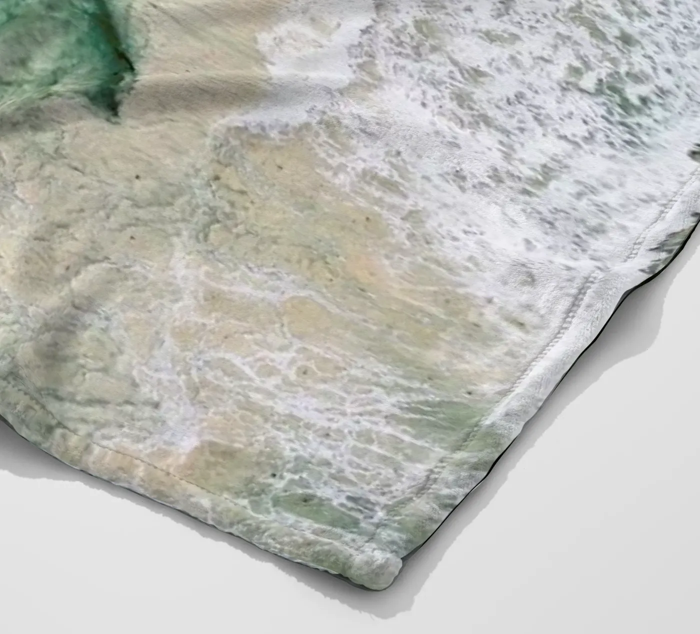 Deep fleece blanket by ROBERTO H