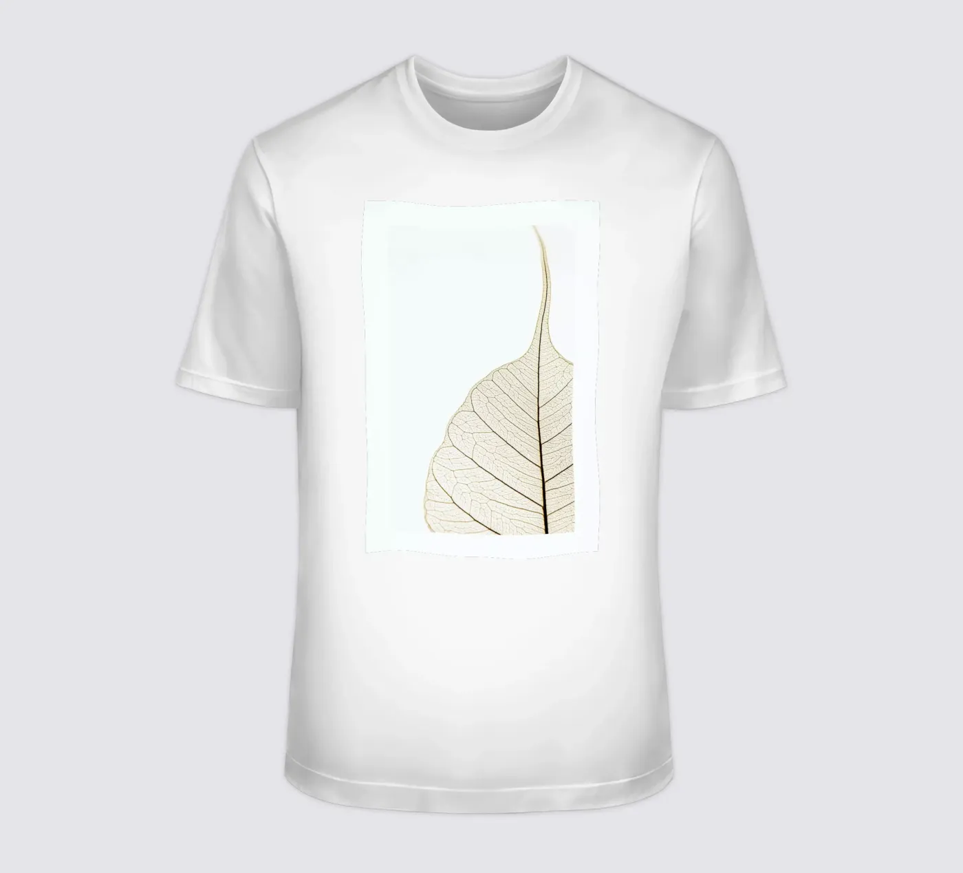 Translucent Leaf t-shirt van Flora & Fauna