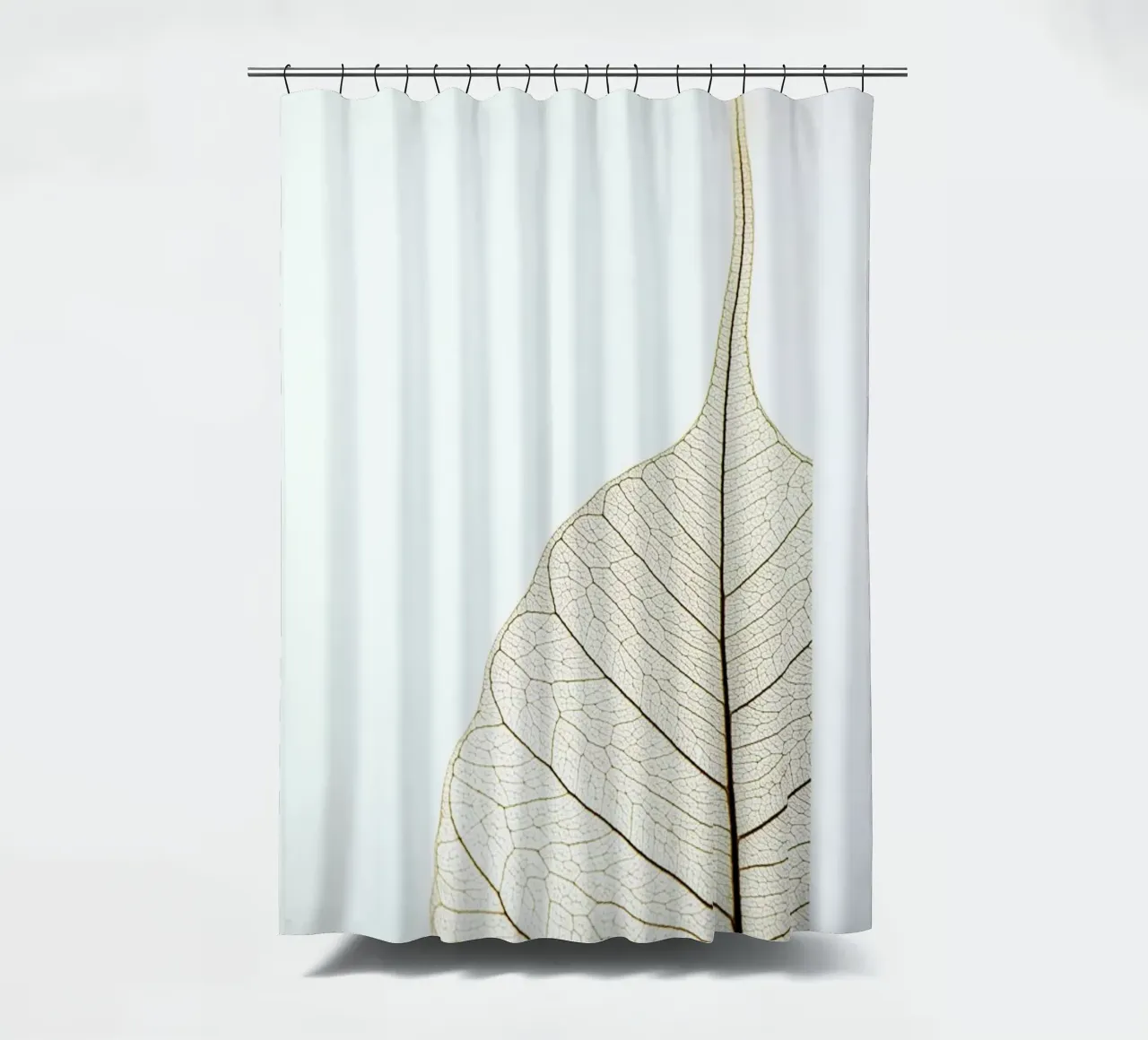 Translucent Leaf douchegordijn van Flora & Fauna
