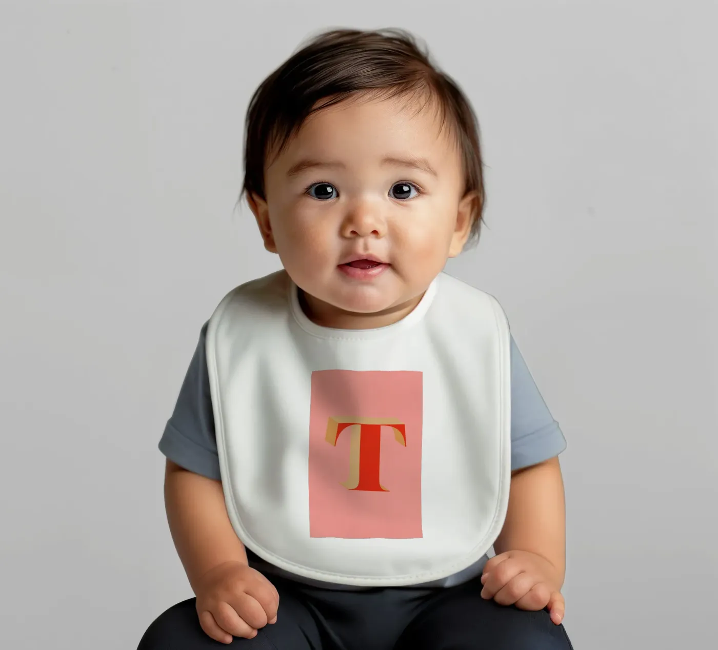 Red T bavaglino da daylight design studio