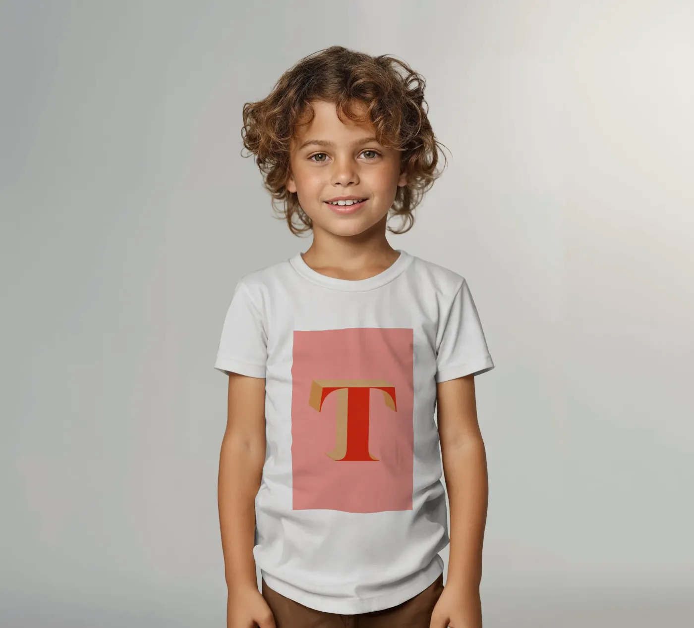 Red T t-shirt bambini da daylight design studio